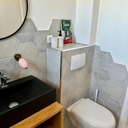 Διαμέρισμα Chic T2 Vue Terrasse Clim & Parking A Sanary, 7mn A Pied De La Et Du Centre